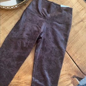 NWT Aerie Offline Crackle Leggings in Brown
